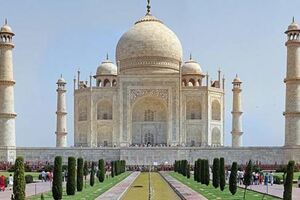 印度泰姬陵為限制每日遊客數量，將門票上漲4倍