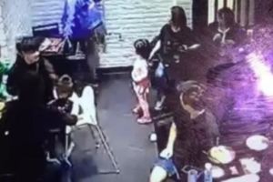 「一位母親的聲討」女大學生嫌吵朝4歲女童腳踹晚上女童睡覺總會發抖喊著『別打我，別打我』