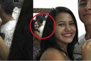 男友上傳「他跟女友的放閃照」，沒想到竟從鏡子裡看到讓人崩潰的畫面！