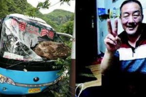 這司機身體已被巨石砸爛，卻用盡生命最後一絲力氣拉住「手剎車」，挽救了車上14名乘客的生命