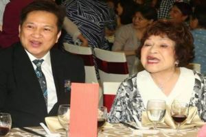 李朝永遭爆想下跪道歉和解周遊氣到想離婚...律師急阻止恐怕賠掉上億家產！