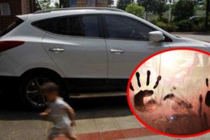 「4歲男孩」中午被反鎖車內！父母發現後車窗上全是手印，打開車門被眼前的畫面嚇傻了...