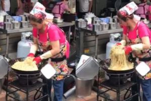 60年老店「阿姨徒手炒麵」客人全看傻！網友揪出「美味秘訣」暴怒：難怪每吃必拉！