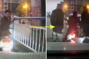 騎士綠燈不走「被叭回頭飆髒話」！3壯男爆氣下車「結局大快人心」網友嗨到翻掉！