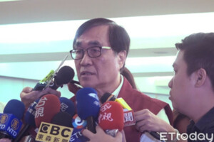李四川「深夜突擊」刨鋪工程　網出門嚇傻：這是高雄？  