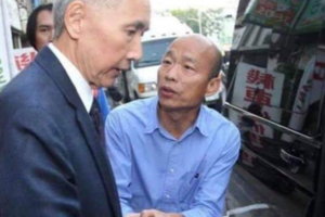 男兒膝下有黃金！韓國瑜這動作讓無數高雄人鼻酸…