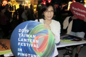 康裕成讚屏東燈會隨便一個都比高雄美 網轟：講幹話 