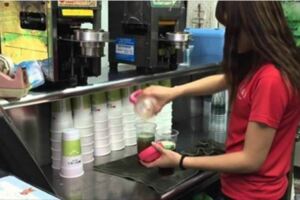 員工不爽日薪1700變1400怒嗆老闆！結果老闆句句開炮反被推爆：老闆你還有缺人嗎？