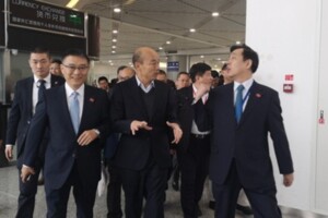 韓國瑜到深圳　國台辦聯絡局長劉軍川、立委許淑華迎接