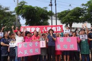 台中攤商集資挺賣菜郎 豪氣喊：50萬罰款我們買單