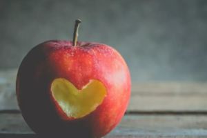 心理測試：你會送給戀人哪個心形蘋果，測你對這段感情會打多少分