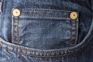 牛仔褲的金屬釦原來大有用途　25個設計時就「暗藏小心思」的厲害發明