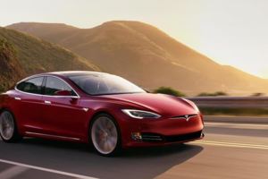 懲罰電動汽車車主？　2018年1月起電動車恐復課牌照稅　TeslaP100D繳稅比超跑貴