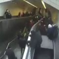 【視頻】停運電扶梯「大口吃人」　當樓梯走的下場就是被吞進去