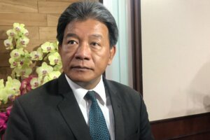 想回家了？郭信良表態盼能回民進黨 黃偉哲：樂觀看待