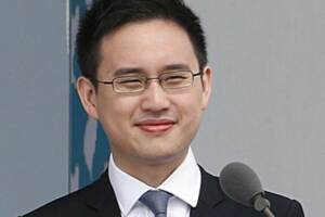 郝龍斌：民進黨寧可砍陸官333萬 也要給口譯哥領360萬