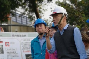 補平5千坑洞　韓國瑜：政府給不起，民眾就不給活路　  