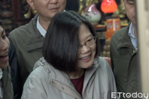 蔡英文春節談話盼華人「過過民主生活」　路透：挖苦中國