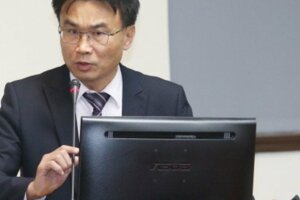 他點名陳吉仲：不要我們拚訂單 你在後面耍官威扯後腿