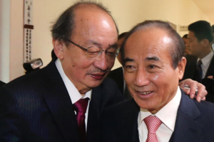 馬英九時期  柯建銘表示: 民進黨立委少數，因有效運用朝野協商，才把馬英九徹底擊垮