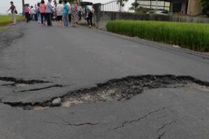 豆腐渣工程不夠看 請看這款「豆花」馬路