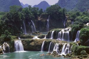 天下奇觀，亞洲第一大跨國瀑布，是大自然造就的一個迷人奇蹟