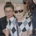 84歲素珠強忍著病痛「杵拐杖」悼豬哥亮：「老娘來送你了！」所有人聽到這一句都鼻酸了！