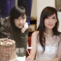 52歲周慧敏曬照慶祝結婚十周年，網友吐槽：看不到恩愛！