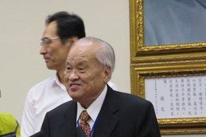 洪秀柱雖敗猶榮，吳敦義任重道遠！