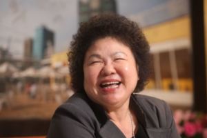 為了經營日韓新馬及港澳市場，高雄市政府補助每位旅客每晚住宿300元