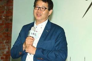 齊柏林驟逝氣象專家暗諷民進黨嘴裡天天喊著愛台灣，卻在做著害台灣的事。