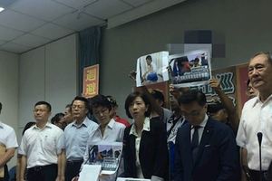反年改團體抗議遭傳喚王育敏批蔡政府搞戒嚴