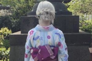 他在日本街頭遇到銀白髮女子當場被吸引住，當她一回頭看…網友都暴動想娶她！