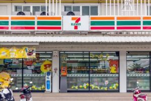 泰國7-11便利店「冷門」服務真不少！洗衣服、寄郵件，無所不能！