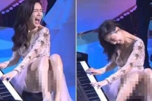 香港的女星這樣表演好敬業抬腿彈鋼琴「一片肉色」露出這才叫藝人阿！