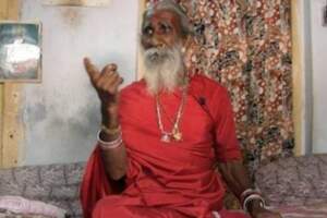 8歲開始，不吃不喝只吸空氣82年！證實印度「瑜伽神人」90歲高齡逝世