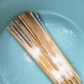 用清水洗筷子，比不洗還髒，學會這個訣竅筷子永遠乾乾淨淨