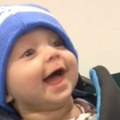 這個寶寶從出生以來都沒有笑過！沒想到5個月大後他突然大笑