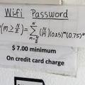 想用免費WiFi先做數學題 餐廳難壞網友