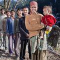 在印度偏僻山村，女孩嫁給五兄弟，十分受寵，生活和諧幸福 !