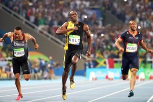 世界上跑最快的男人「波爾特」到底有多厲害？「一張照片」告訴你這就是「神與人的差距」！