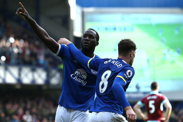 Romelu-Lukaku-Ross-Barkley-614592.jpg