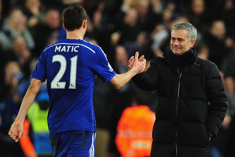 Nemanja-Matic-is-congratulated-by-Jose-Mourinho.jpg
