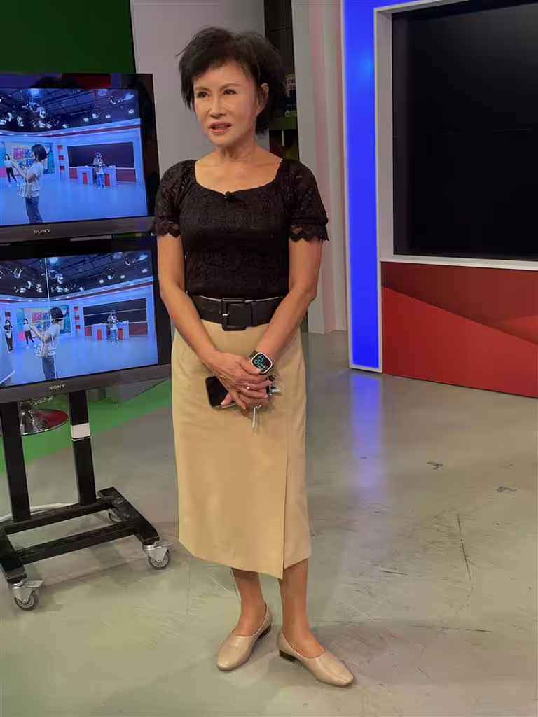 譚敦慈表示,她年輕時因為愛美,想有雙修長美腿,而刻意克制食量,直到某天無意中跌倒,才發現是肌少症造成。(圖/記者施春美拍攝) 譚敦慈表示,她年輕時因為愛美,想有雙修長美腿,而刻意克制食量,直到某天無意中跌倒,才發現是肌少症造成。(圖/記者施春美拍攝)