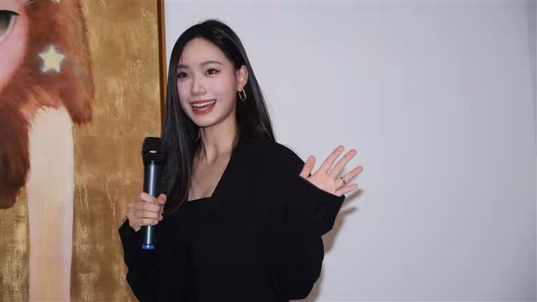 Lily上個月底（6月30日）舉辦個人首場藝術展。（圖／資料照）