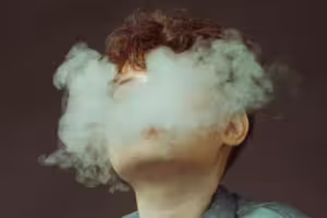 1國家超狂禁菸令通過！2009年後出生者「一輩子都不能買菸」