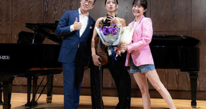 「男版夜后」攜手「小提琴女神」！陳婉婷獻花大讚跨出新高度