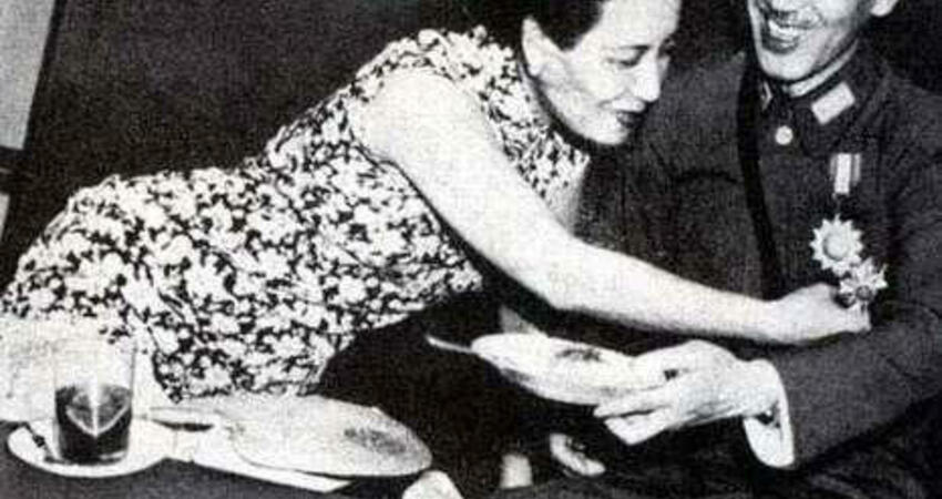 蔣介石婚後偷腥 宋美齡不哭不鬧一招擺平！現很多貴婦效仿