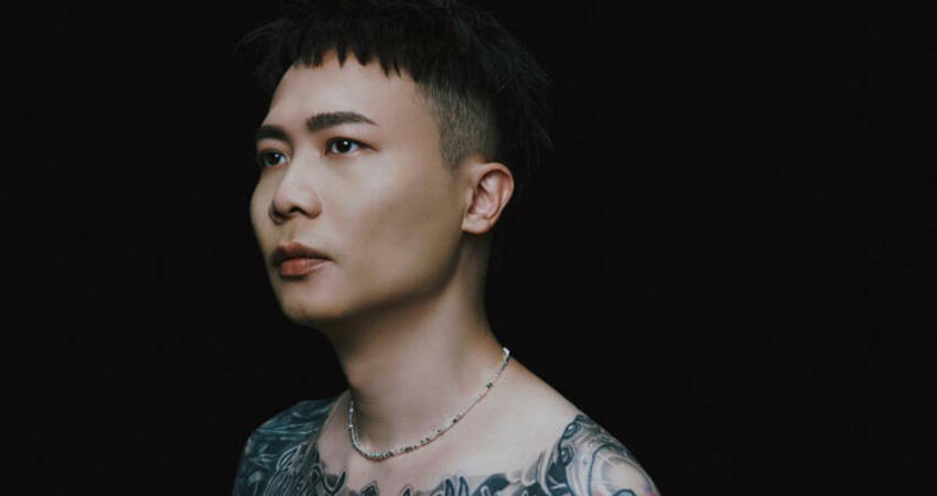蕭秉治豁出去！曬半裸照親揭好消息 攻蛋倒數2度加賣包廂票