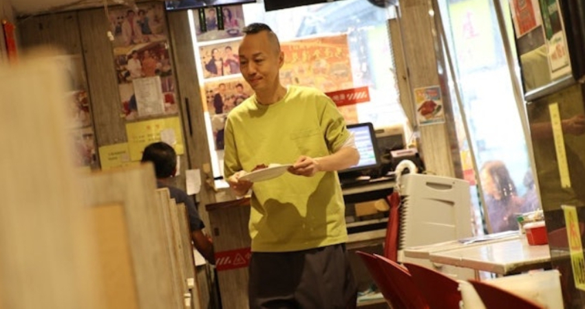 出道30年！52歲男星「餐廳打工擦桌、倒垃圾」　本人高EQ回應了
